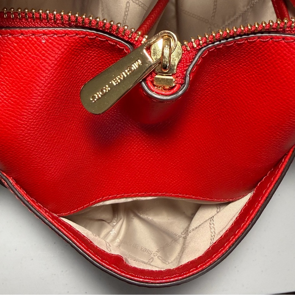 Michael Kors Jet Set Red Tote NWOT - Picture 12 of 13